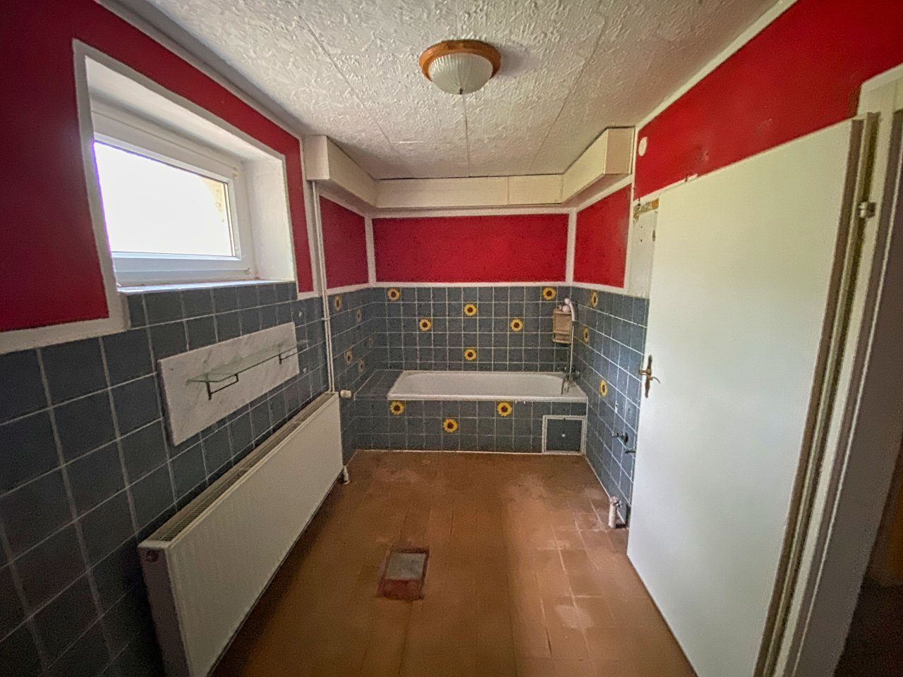 Reserviert: Romantisches Haus mit großem idyllischem Grundstück