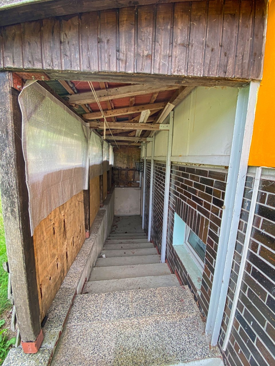 Reserviert: Romantisches Haus mit großem idyllischem Grundstück