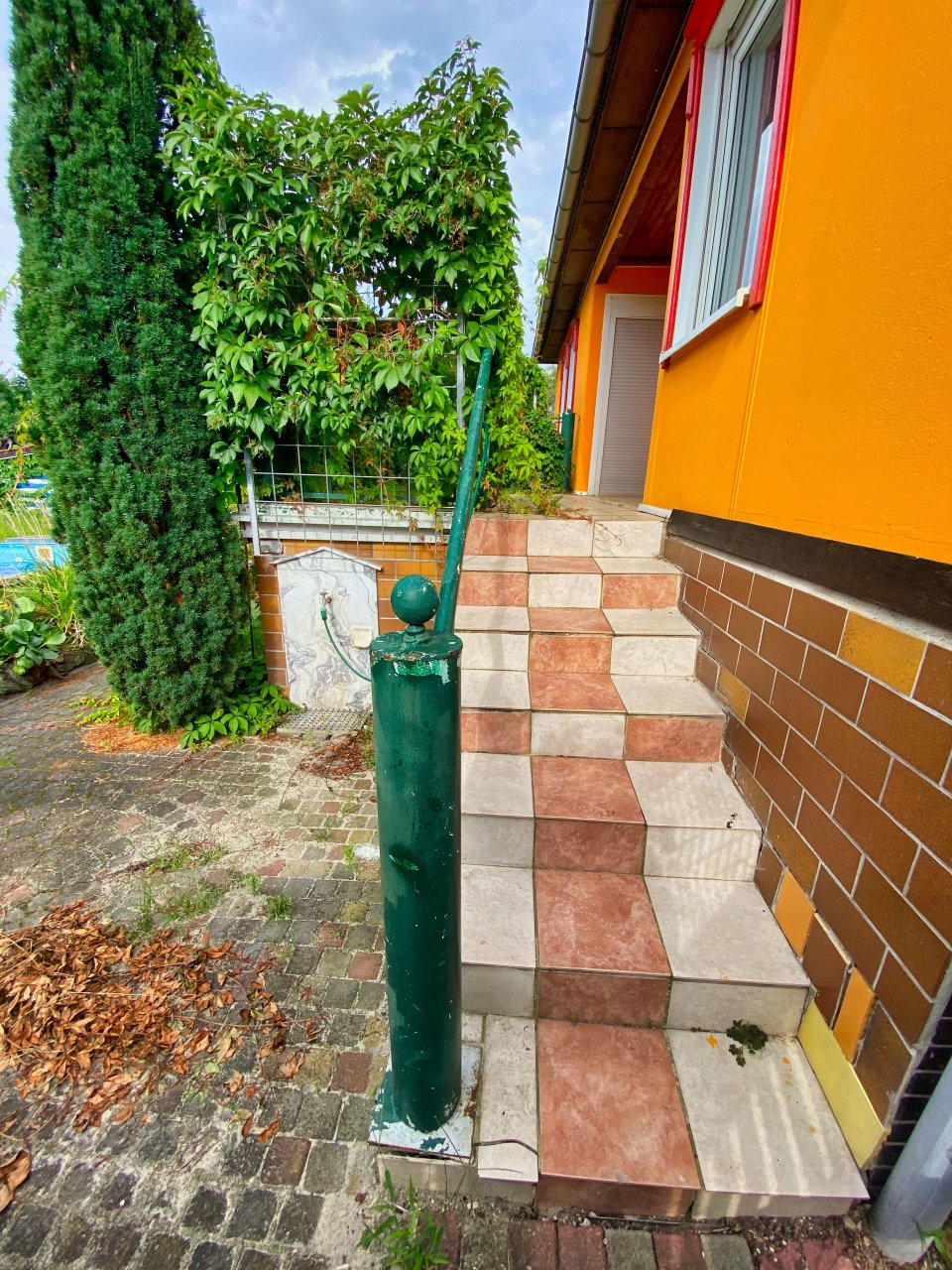 Reserviert: Romantisches Haus mit großem idyllischem Grundstück