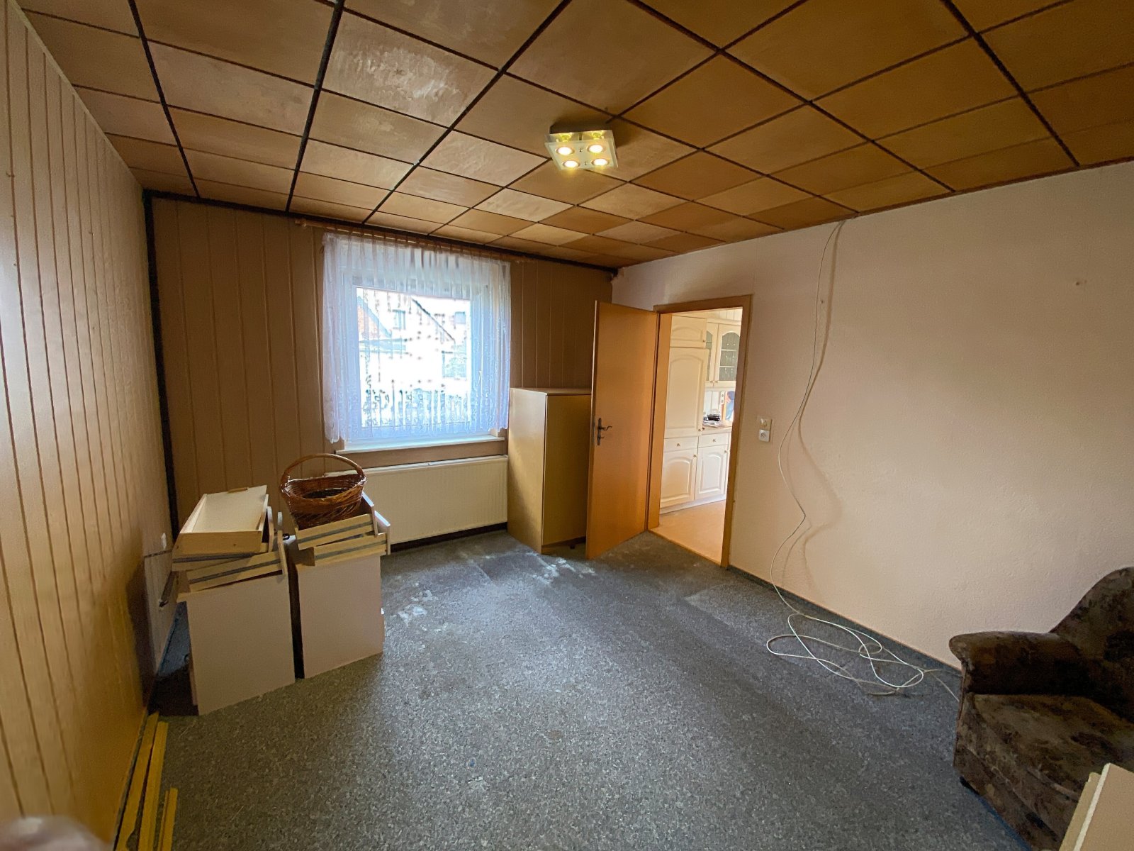 Einfamilienhaus mit Doppelgarage und großem Grundstück in Klitzschen