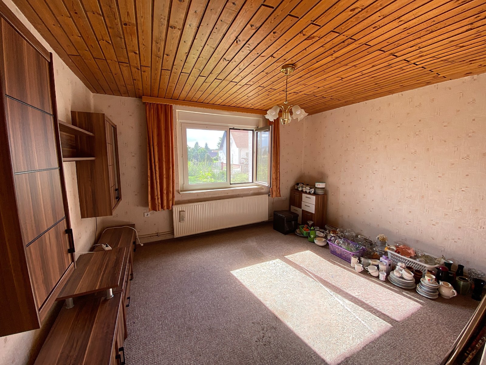 Einfamilienhaus mit Doppelgarage und großem Grundstück in Klitzschen