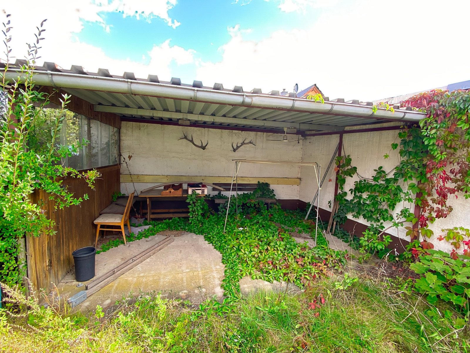 Einfamilienhaus mit Doppelgarage und großem Grundstück in Klitzschen