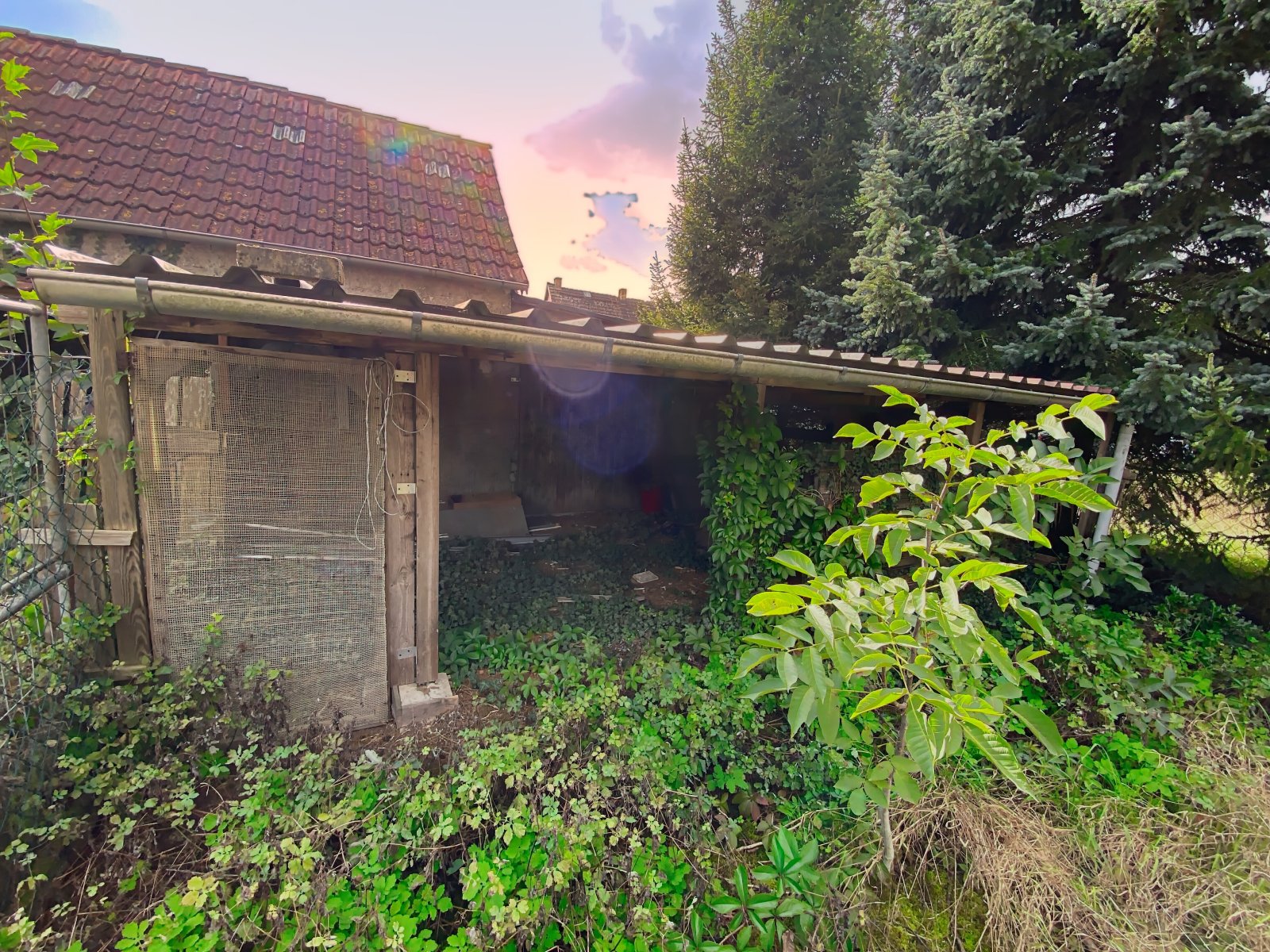 Einfamilienhaus mit Doppelgarage und großem Grundstück in Klitzschen