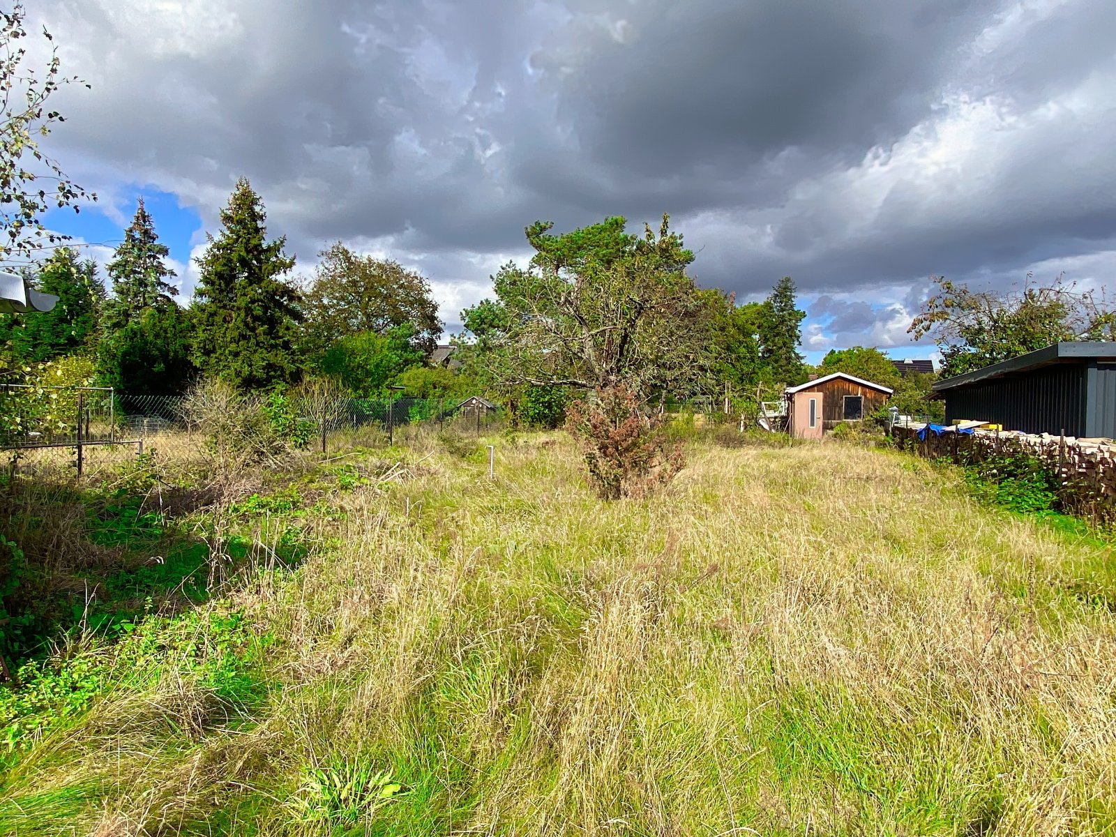 Einfamilienhaus mit Doppelgarage und großem Grundstück in Klitzschen