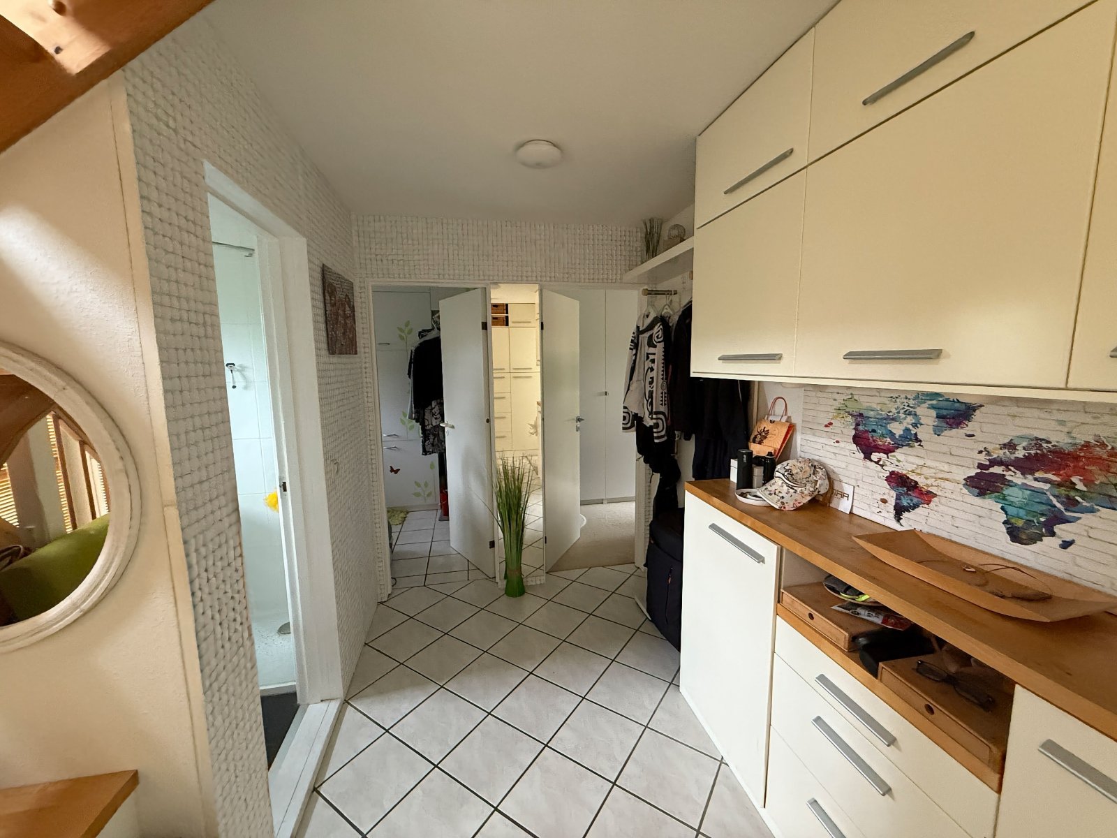 Traumhafte exklusive Doppelhaushälfte mit sonniger Terrasse & gepflegtem Garten in  Kossa