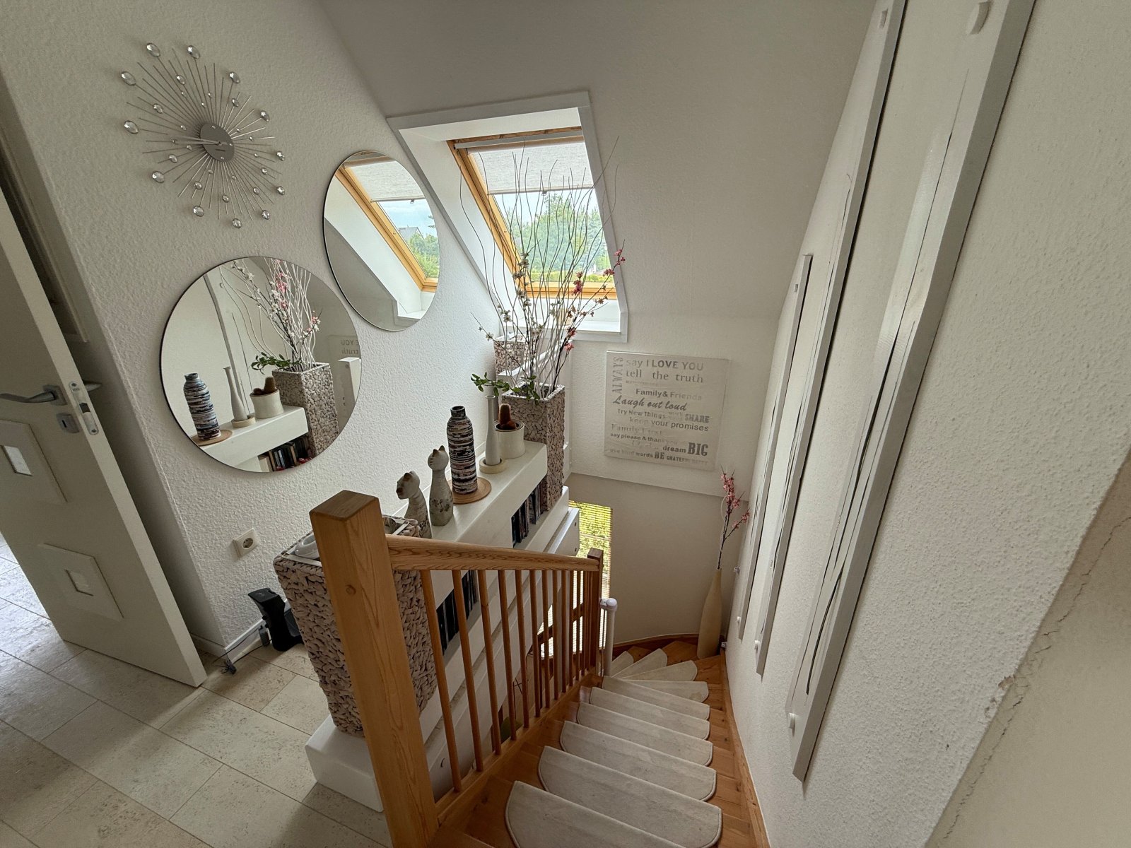 Traumhafte exklusive Doppelhaushälfte mit sonniger Terrasse & gepflegtem Garten in  Kossa