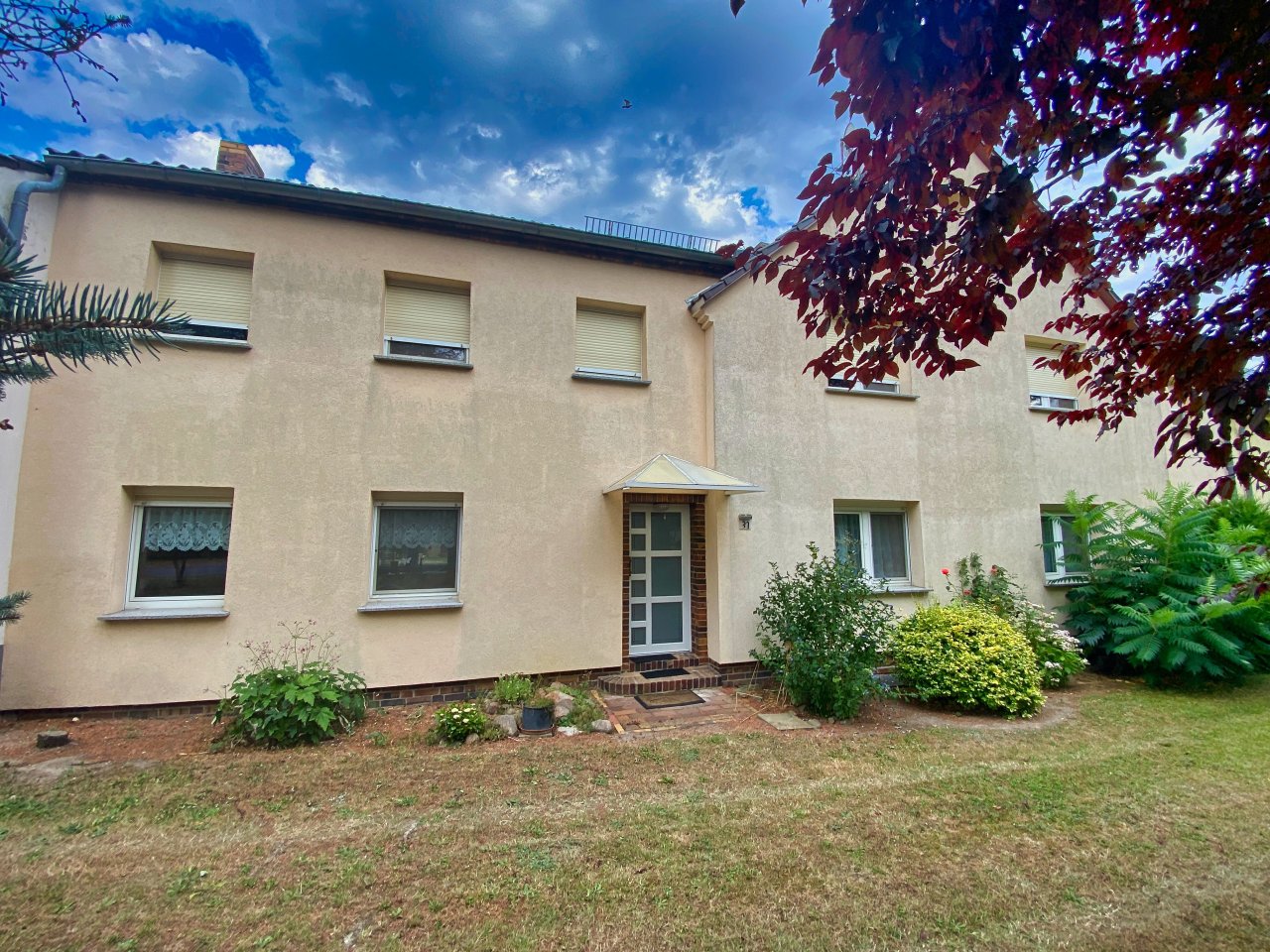 Wohnhaus Vordereingang Wohnhaus Vordereingang