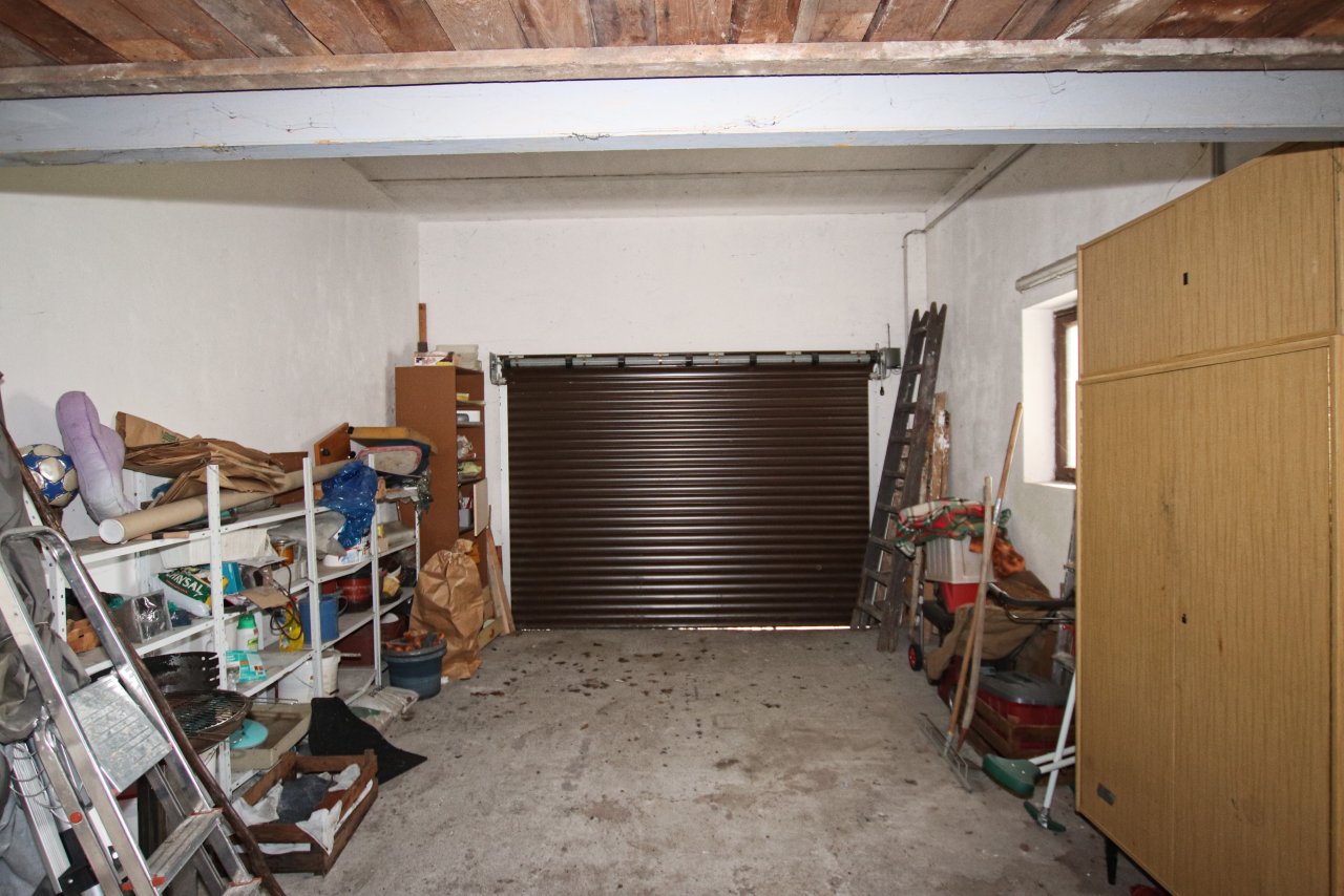 Garage im Anbau Innenansicht