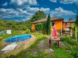 Einfamilienhaus mit Swimmingpool Einfamilienhaus mit Swimmingpool