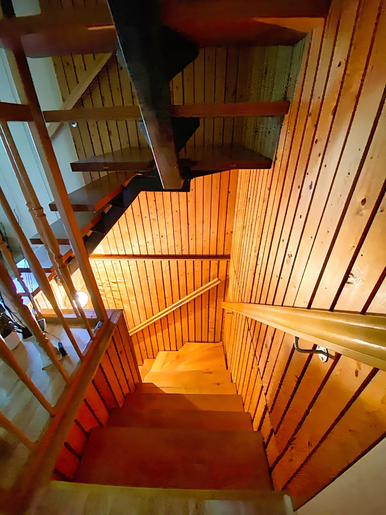 Treppe ins KG Treppe ins KG