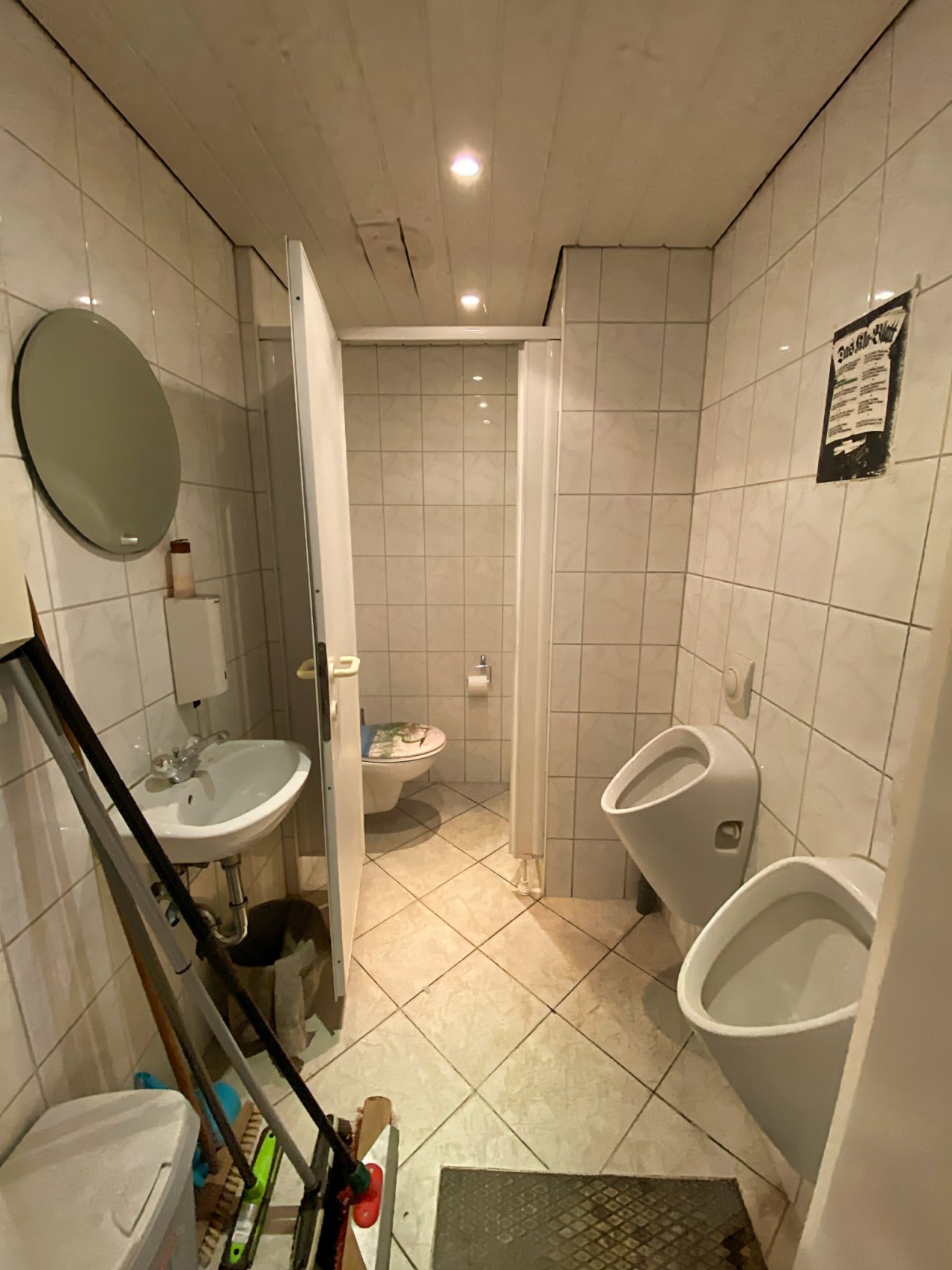 Gästetoilette ehemalige Probierstube EG Gästetoilette ehemalige Probierstube EG