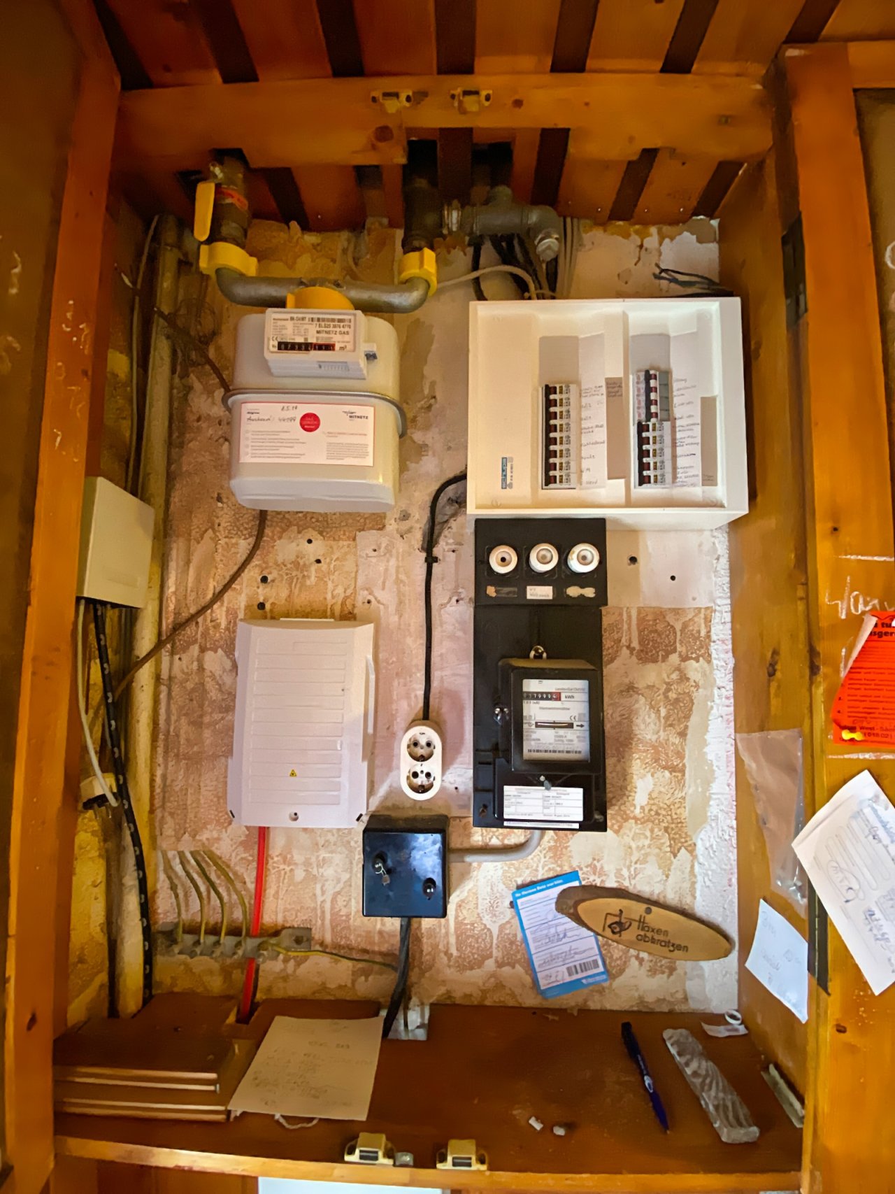 Verteilerkasten Gas, Strom und Glasfaser Verteilerkasten Gas, Strom und Glasfaser