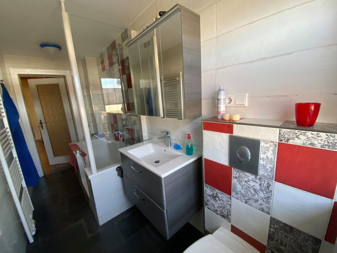 Bad mit Wanne + WC EG Bad mit Wanne + WC EG