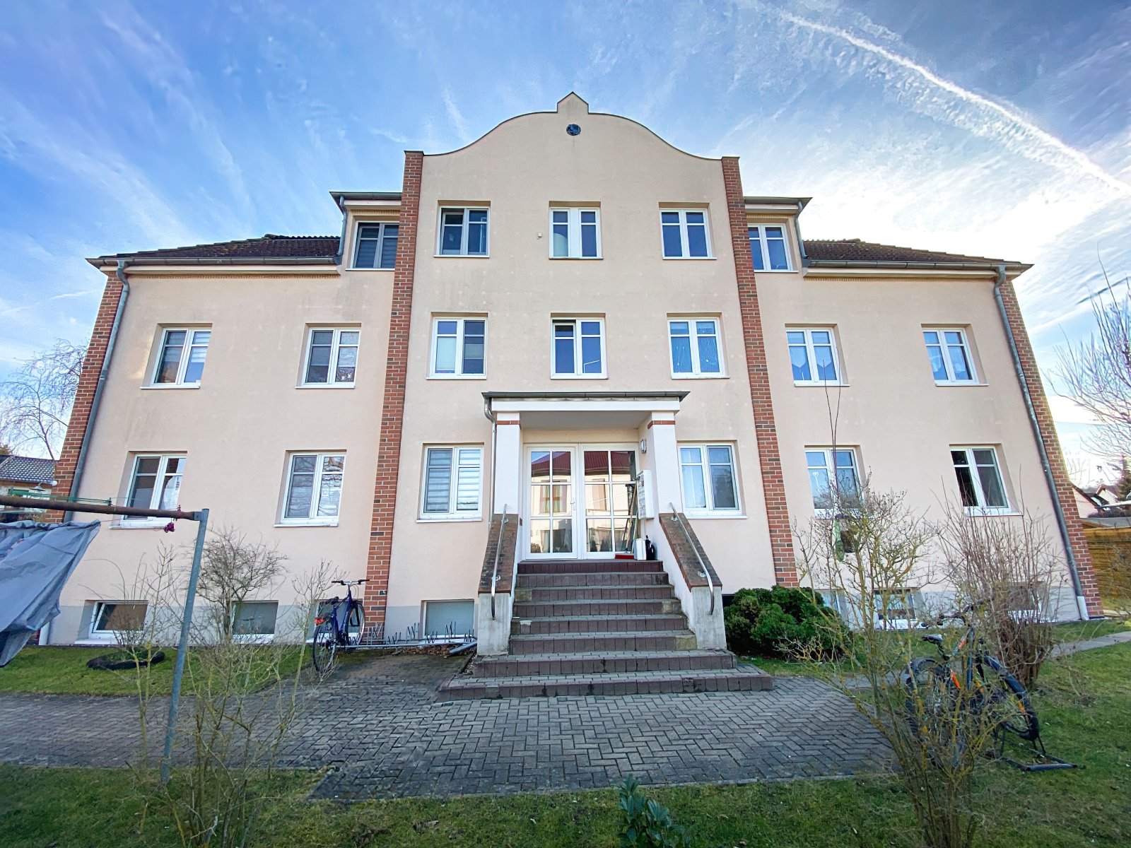 Wohnung kaufen in 04860 Torgau: Für Kapitalanleger: Vermietete 2-Zimmer-Wohnung mit Balkon und Stellplatz in beliebter Lage in Torgau