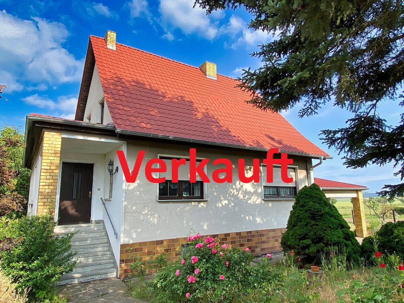 Mockrehna: Verkauft: Schönes Einfamilienhaus mit Terrasse, Garage, großem Grundstück und Blick auf die Felder in Mockrehna  Mockrehna: Verkauft: Schönes Einfamilienhaus mit Terrasse, Garage, großem Grundstück und Blick auf die Felder in Mockrehna