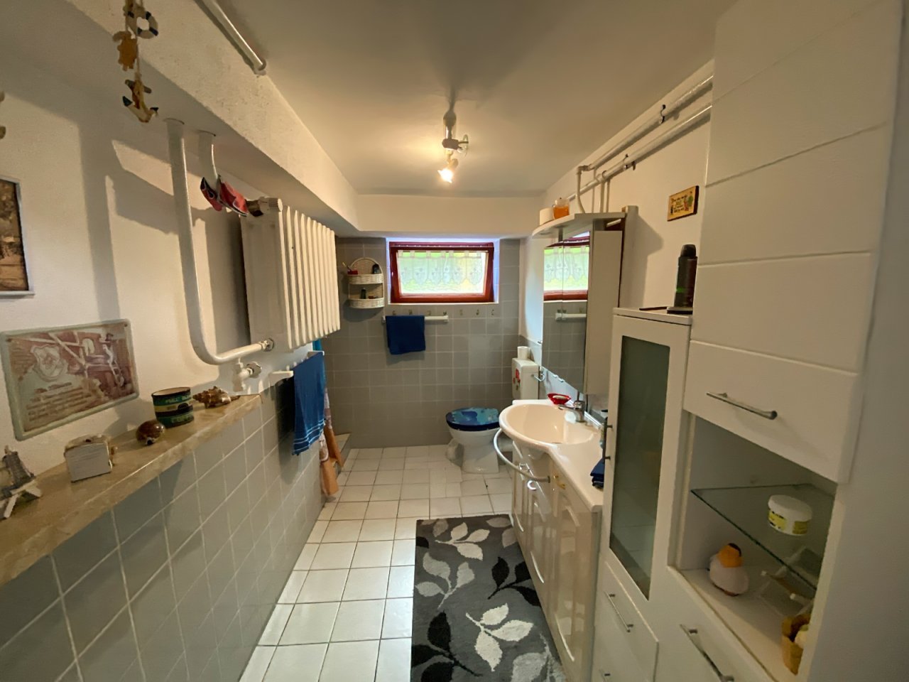 Tageslichtbad mit Dusche und WC KG Tageslichtbad mit Dusche und WC KG