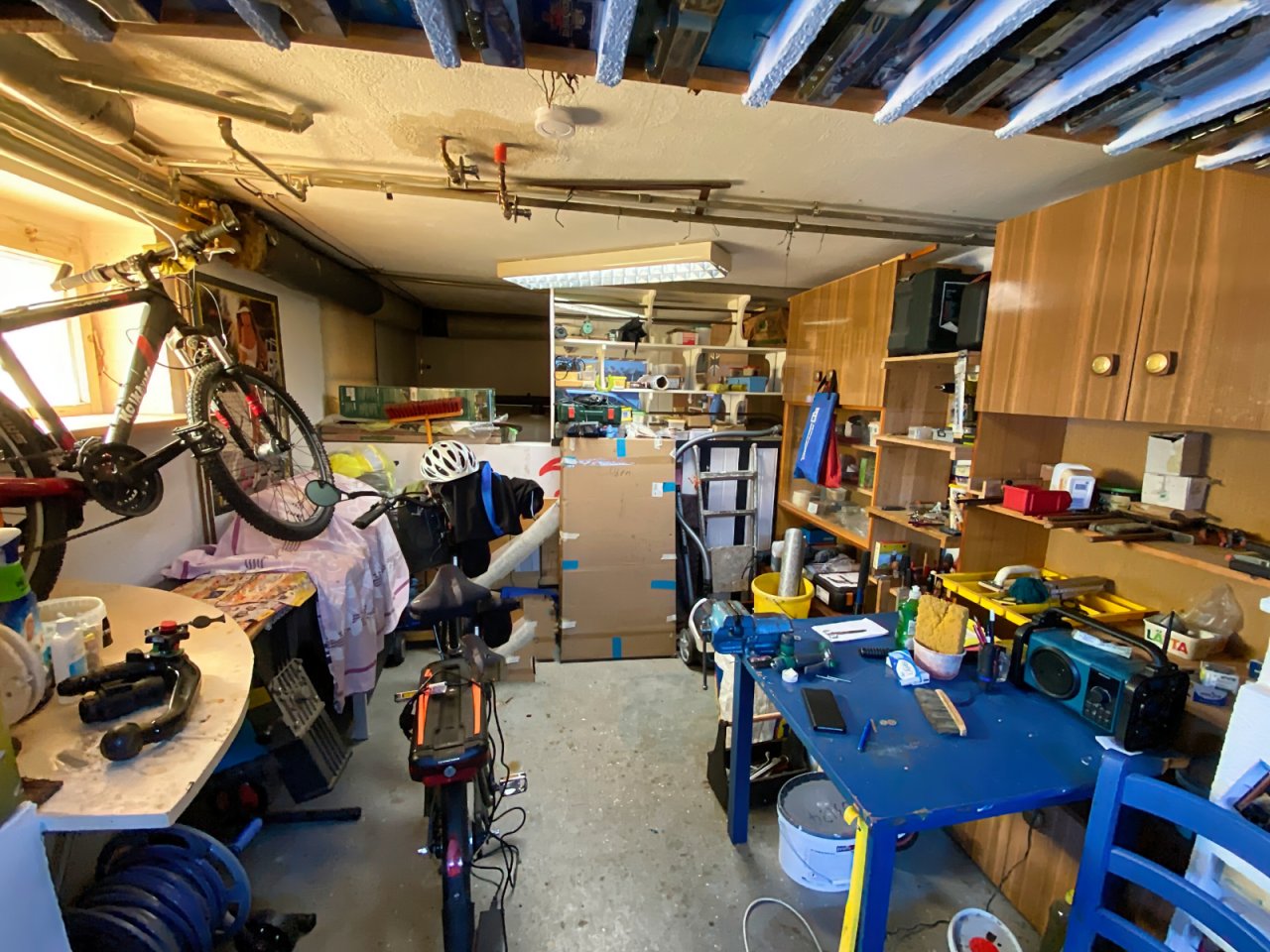 Garage - Werkstatt Garage - Werkstatt