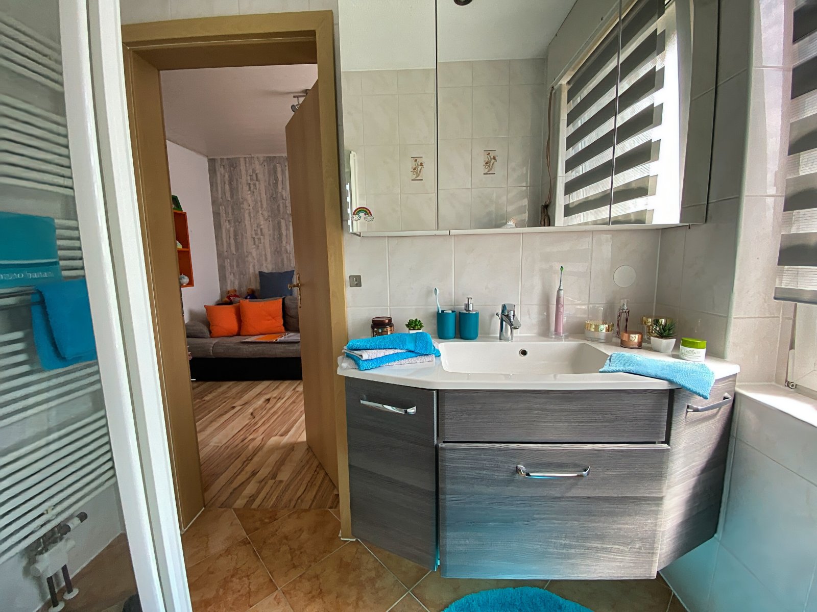Tageslichtbad mit Waschbecken Tageslichtbad mit Waschbecken