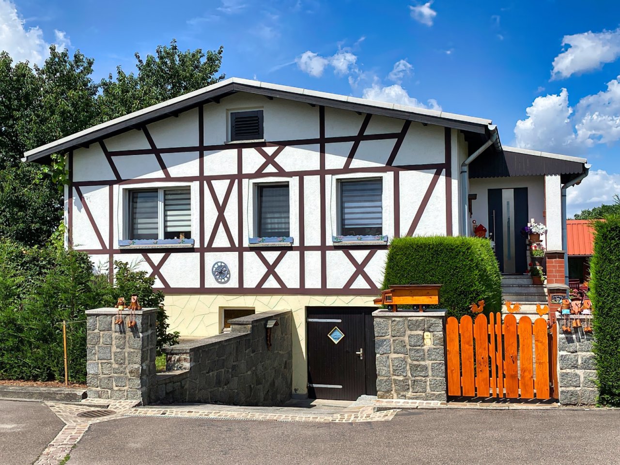 Einfamilienhaus Vorderansicht Einfamilienhaus Vorderansicht