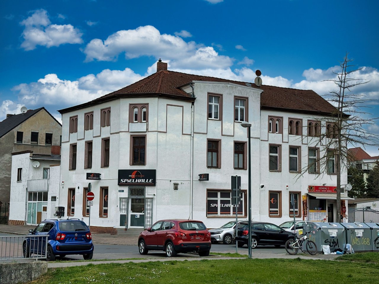 Wohn- und Geschäftshaus Wohn- und Geschäftshaus