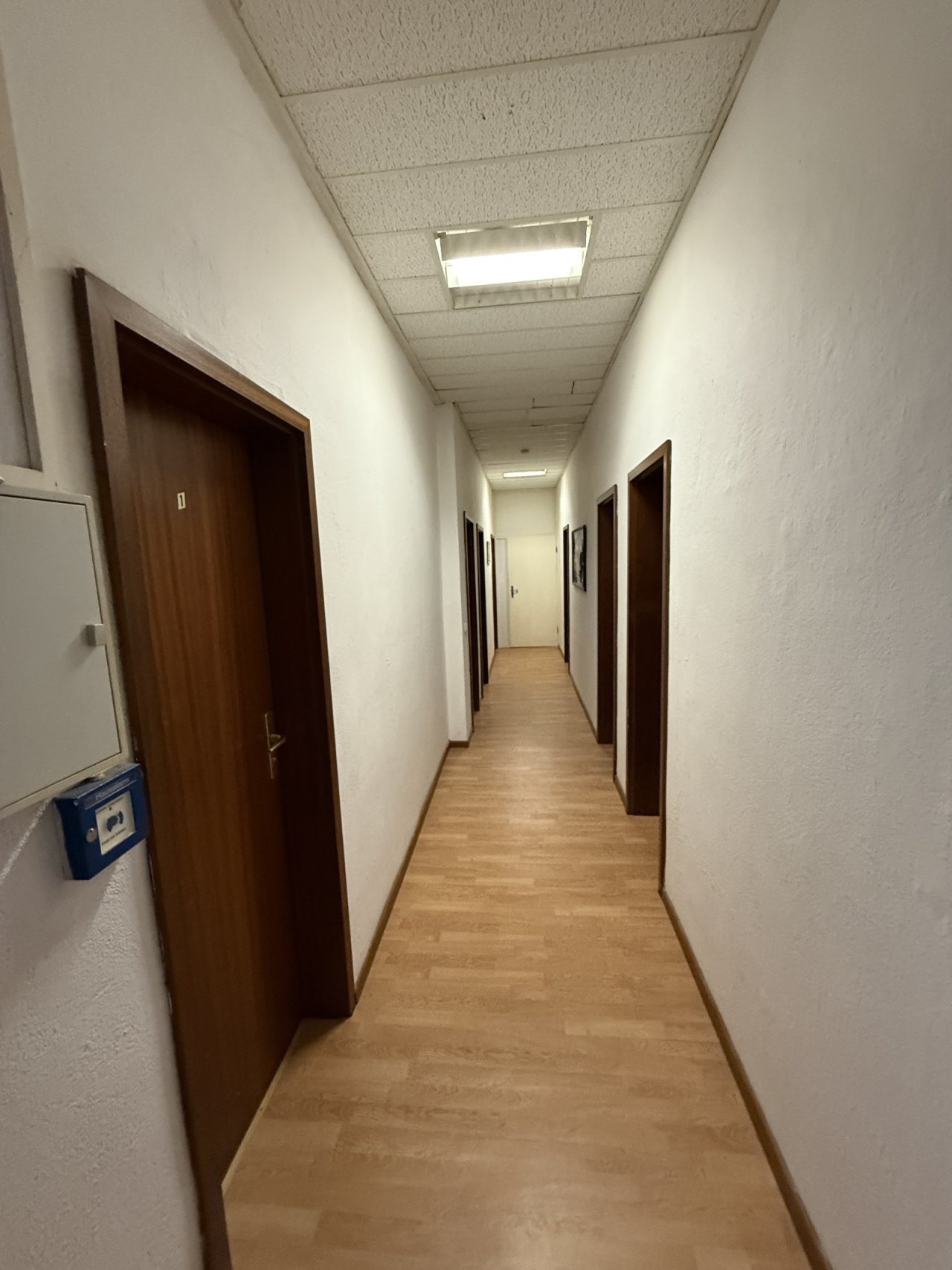 Treppenflur 1. OG Treppenflur 1. OG