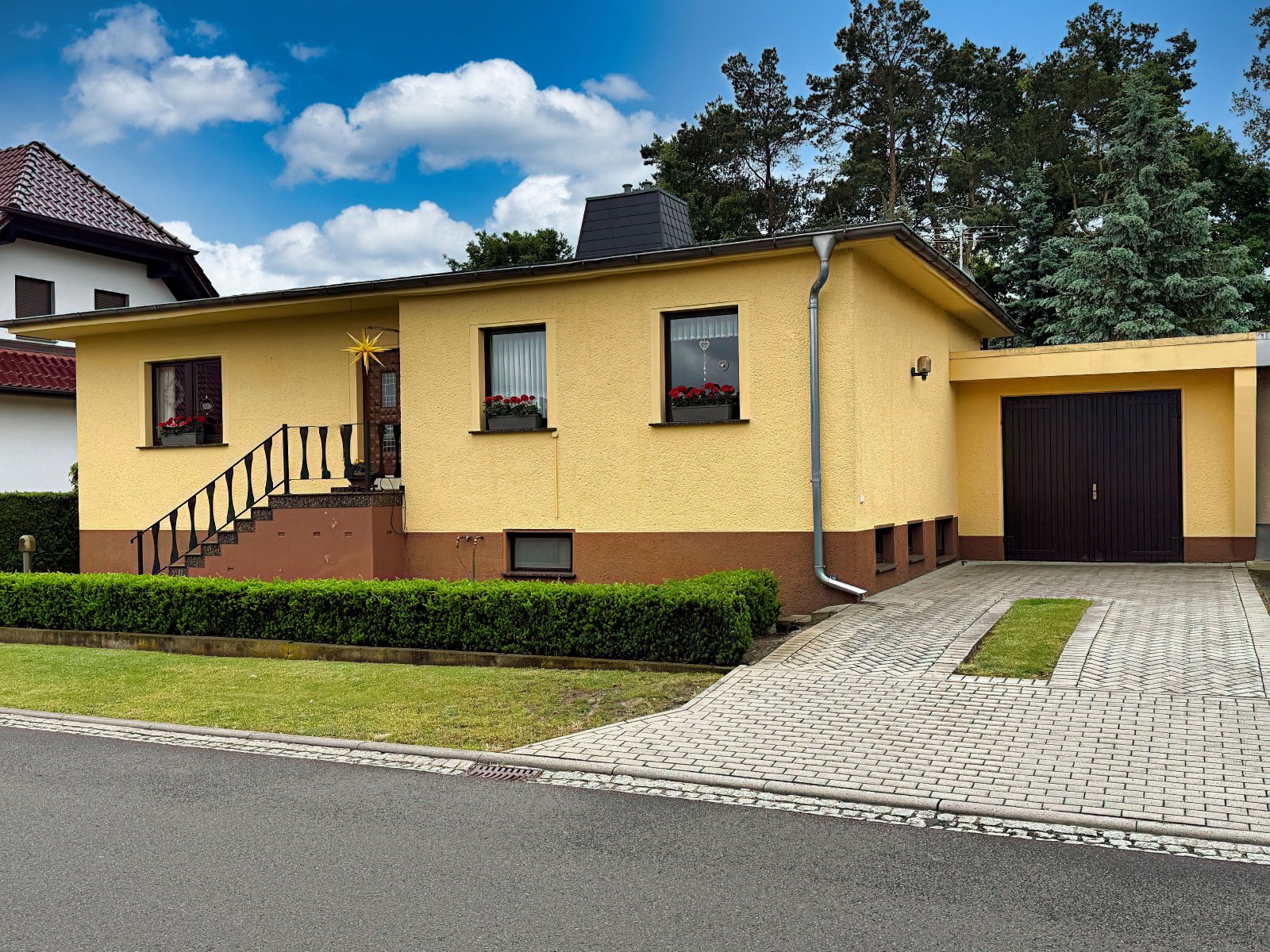 Bungalow mit Garage Bungalow mit Garage