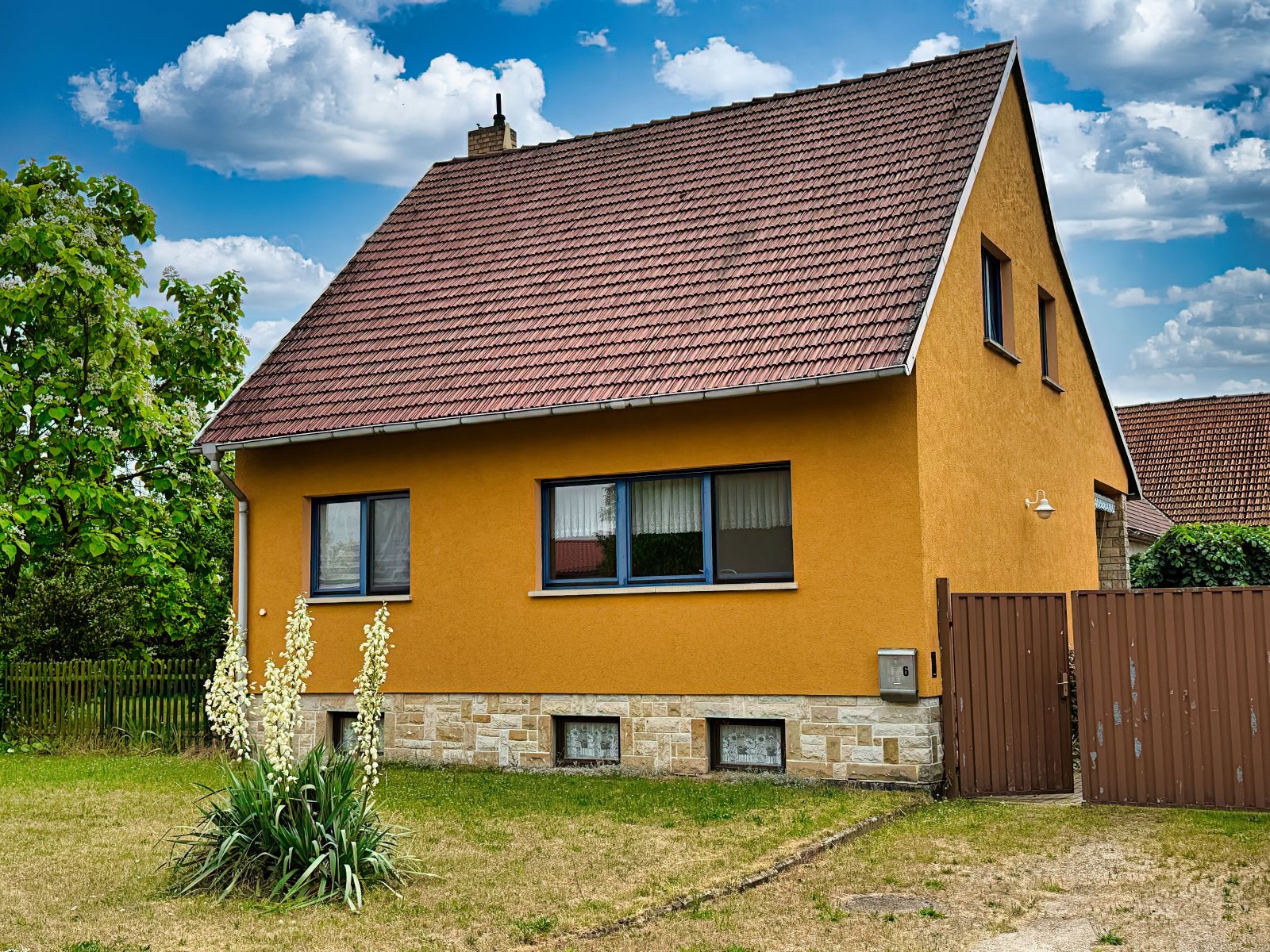 Wohnhaus Vorderseite Wohnhaus Vorderseite