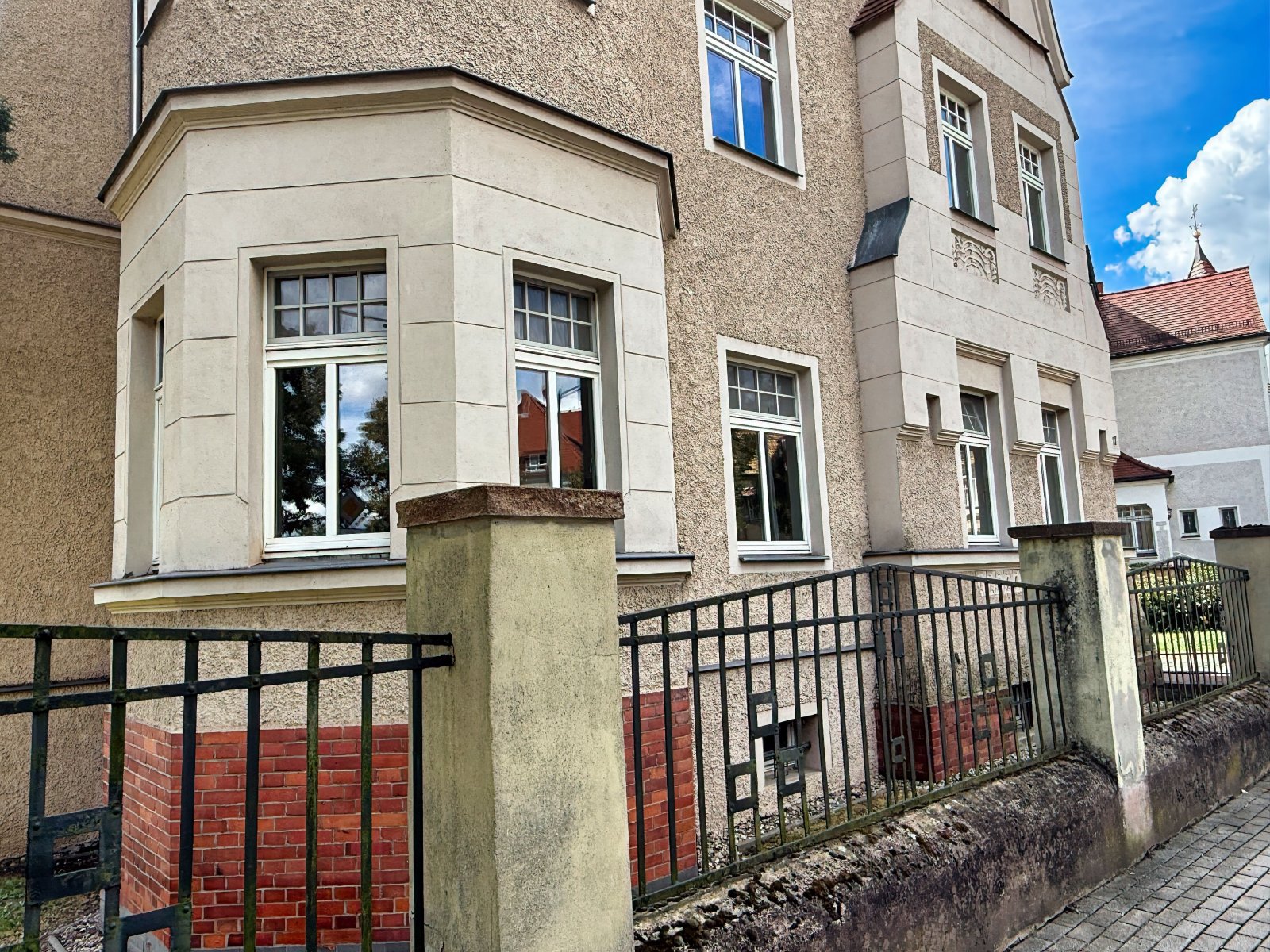 MFH Seitenansicht MFH Seitenansicht