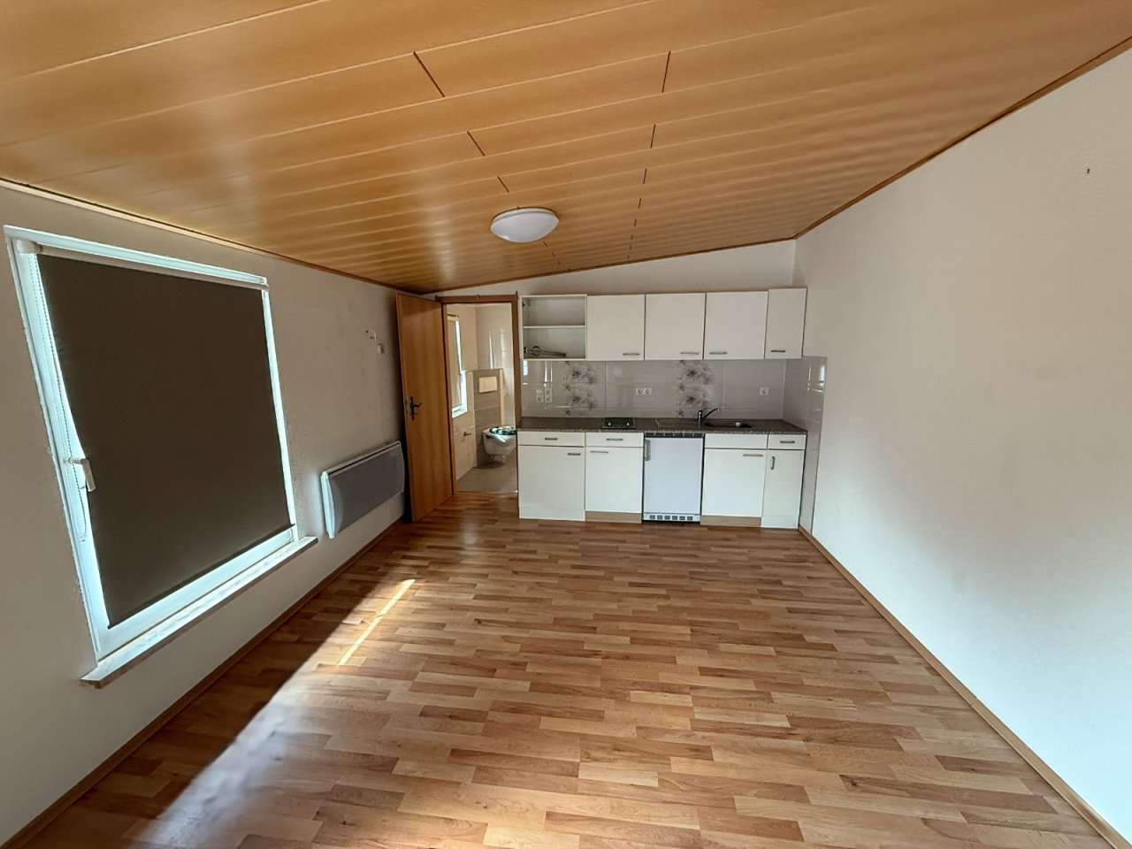 Wohnzimmer mit Küche Anbau