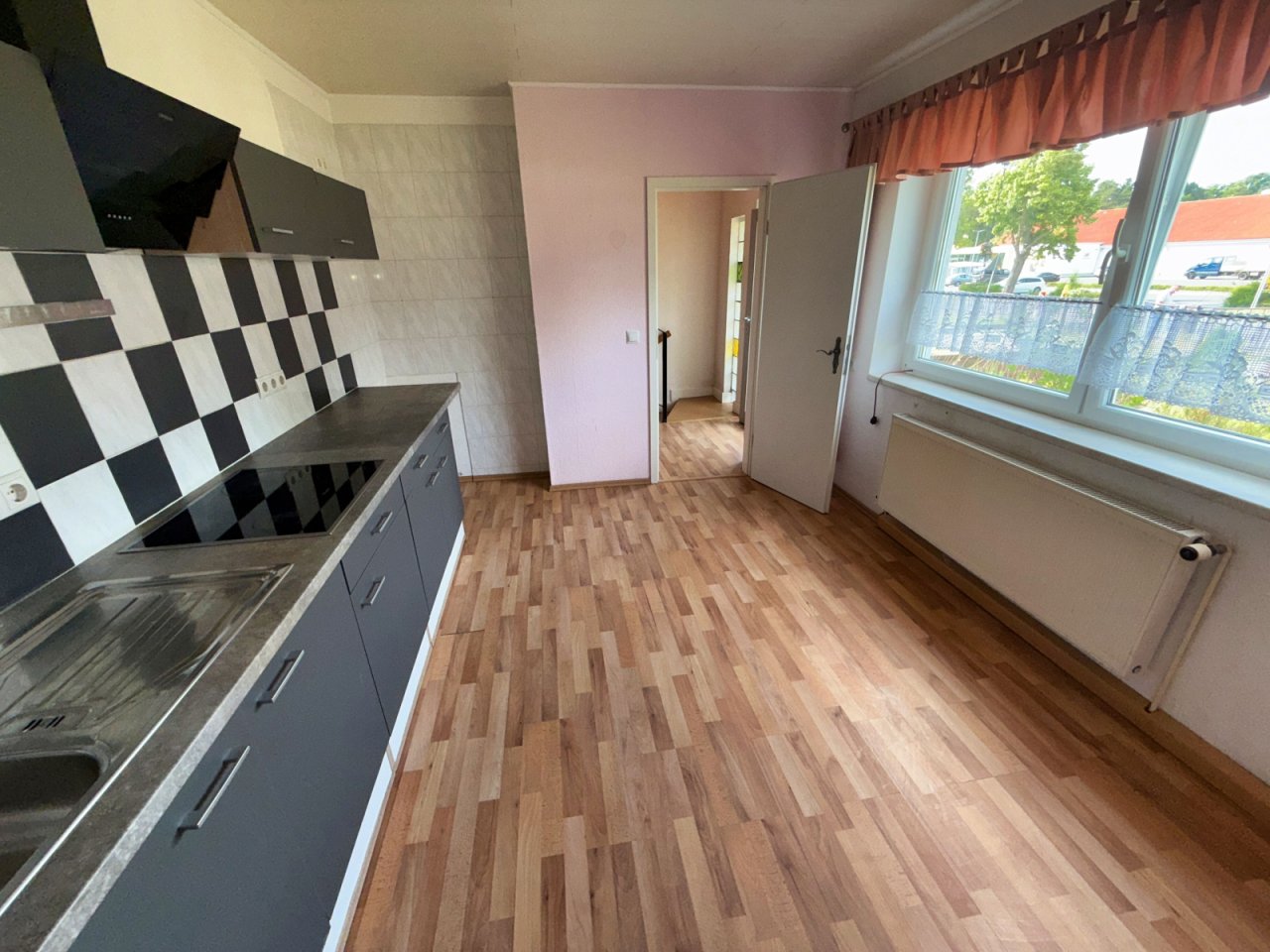 Küche mit EBK EG 