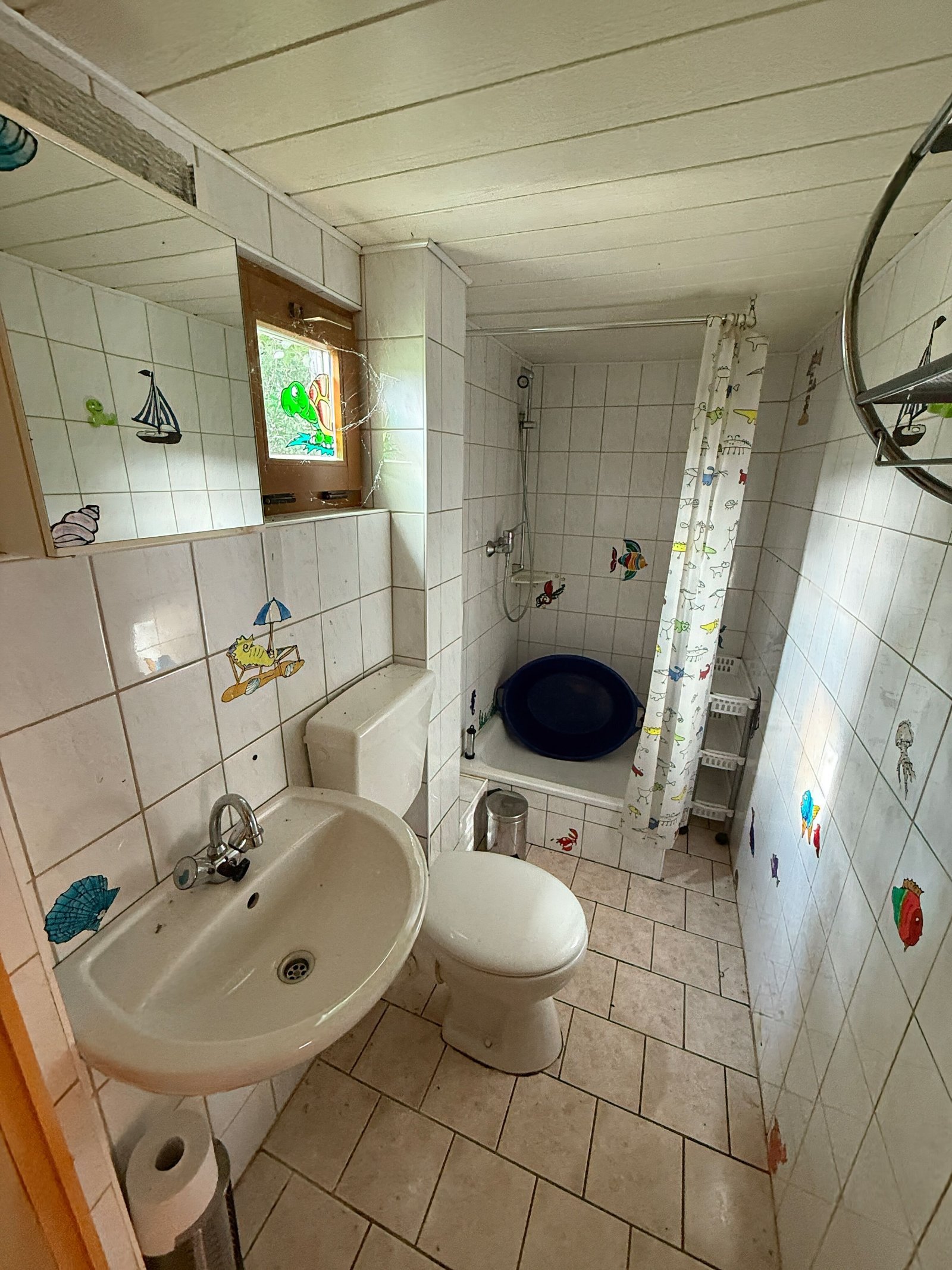 Tageslichtbad mit Dusche - WC Tageslichtbad mit Dusche - WC