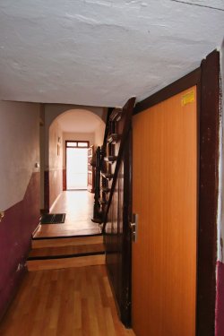 Treppenhaus mit Kellerzugang Treppenhaus mit Kellerzugang