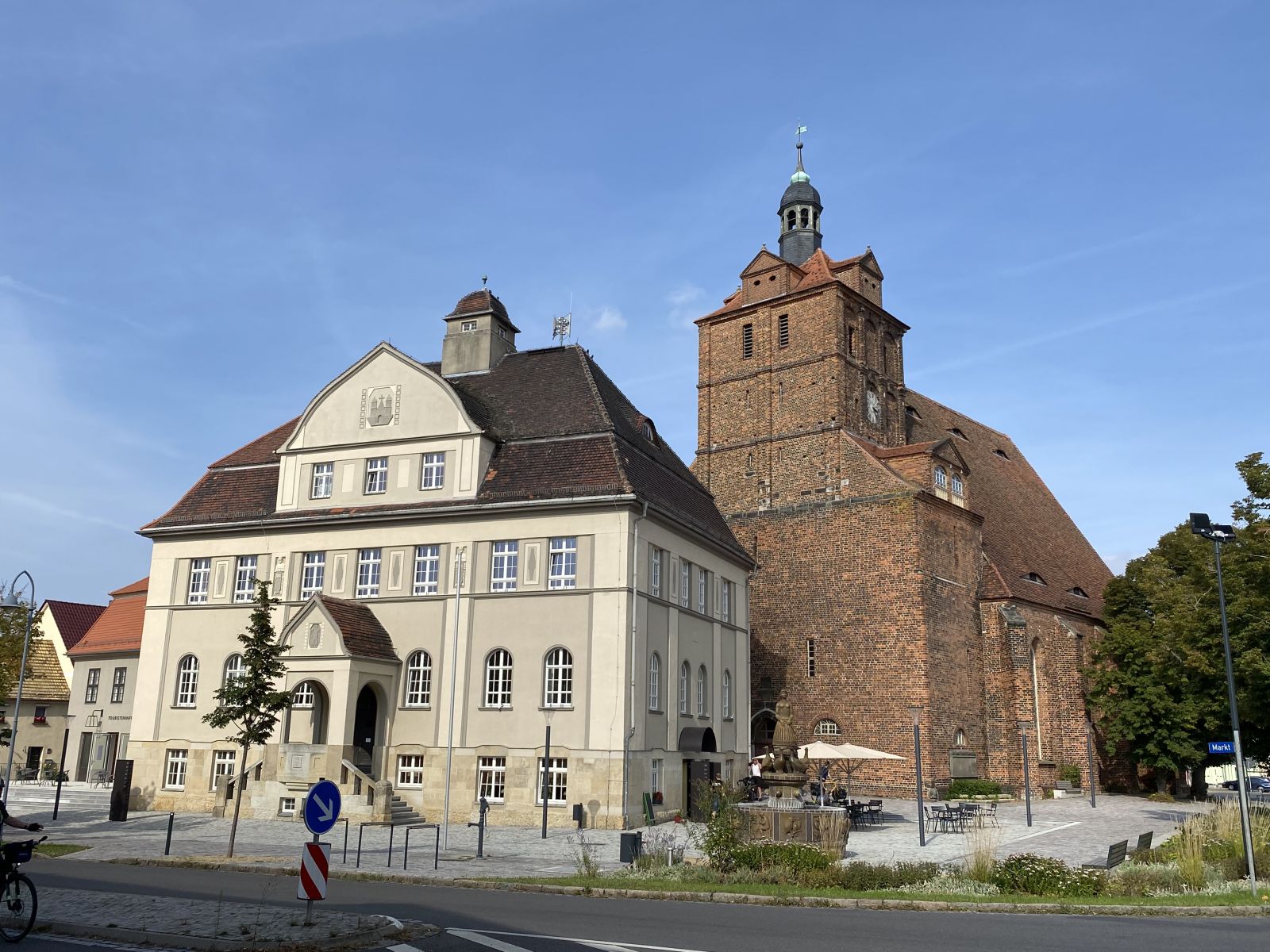Rathaus und St. Marienkirche in 04880 Dommitzsch